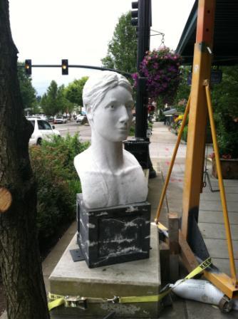 Marble sculpture of Diana the Huntress in Lake Oswego.